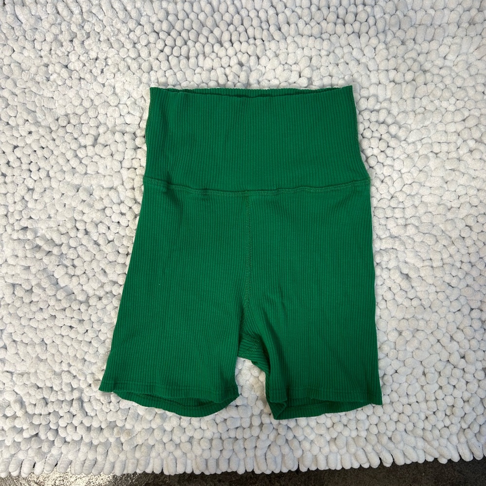 Daily Drills Green Ribbed Bike Shorts - Picture 2 of 2